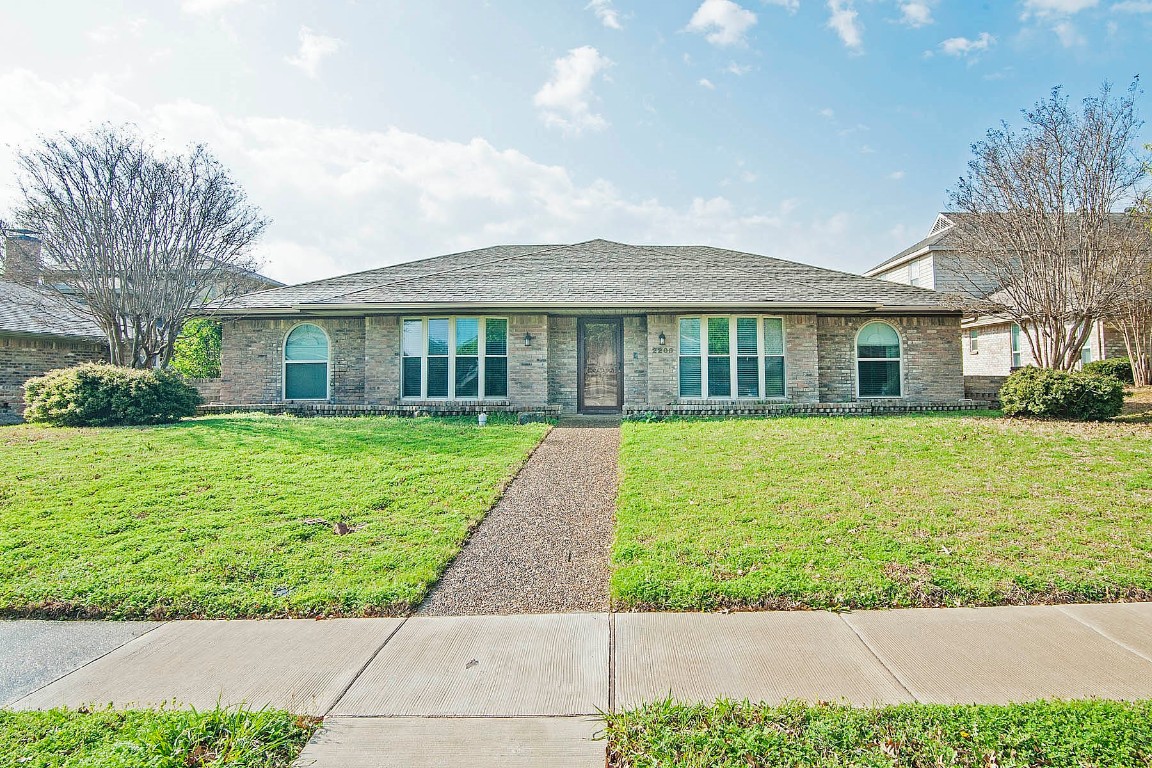 2200 Stone Creek Drive Plano TX 75075