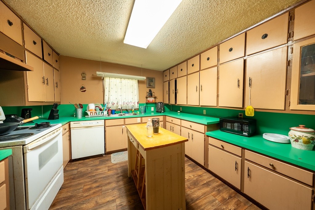 318 W Ross Street Gorman TX 76454