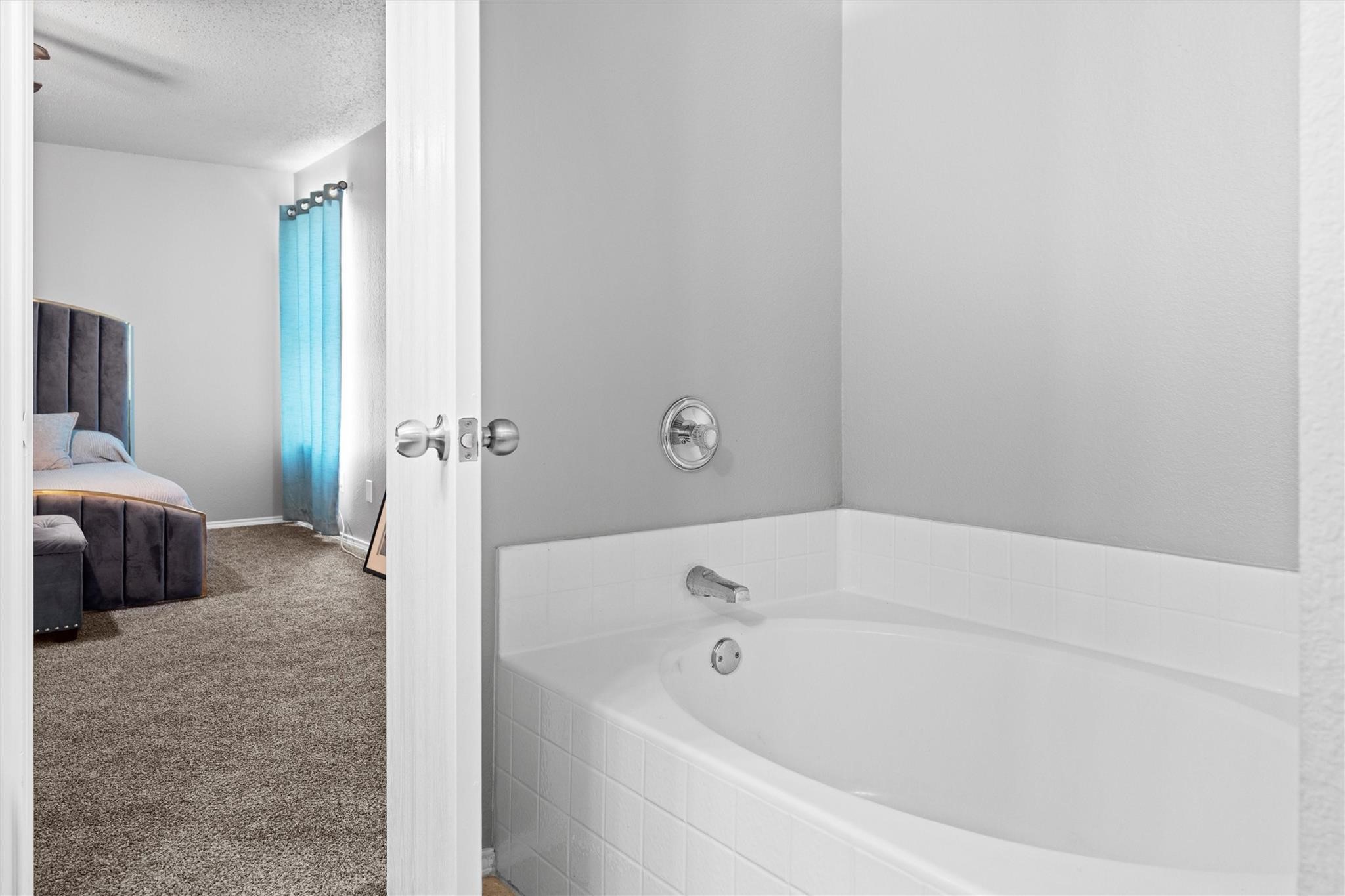 8709 Hunters Creek Drive Fort Worth TX 76123