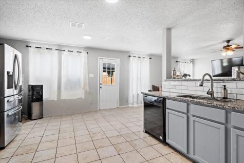 8709 Hunters Creek Drive Fort Worth TX 76123