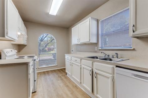 4426 Mayflower Drive Garland TX 75043