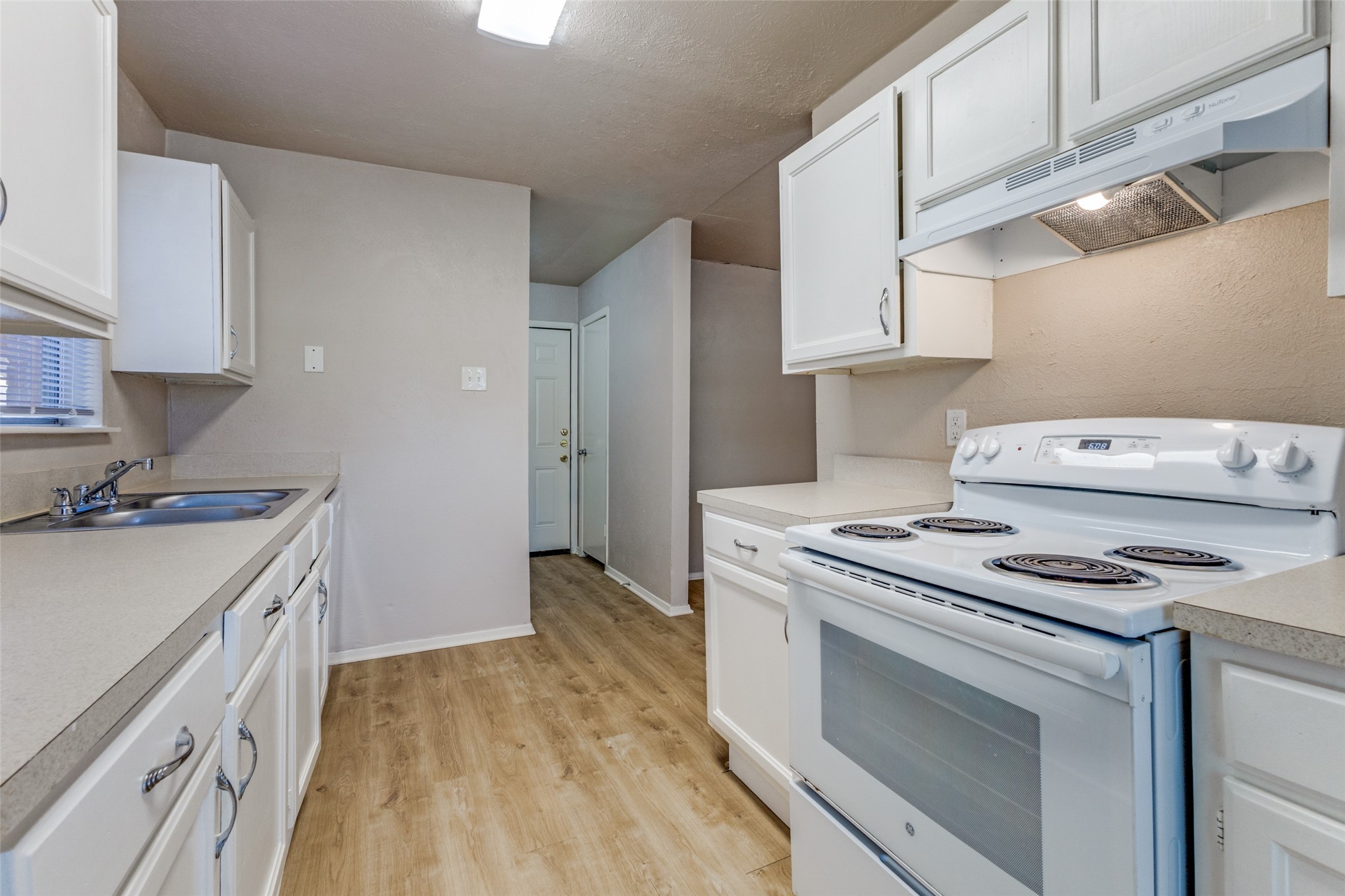 4426 Mayflower Drive Garland TX 75043