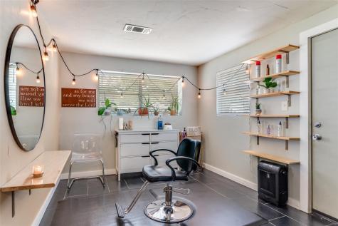 240 Smith Street Burleson TX 76028