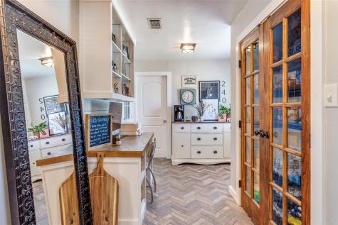 240 Smith Street Burleson TX 76028