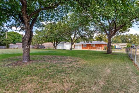 240 Smith Street Burleson TX 76028