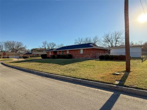 240 Smith Street Burleson TX 76028
