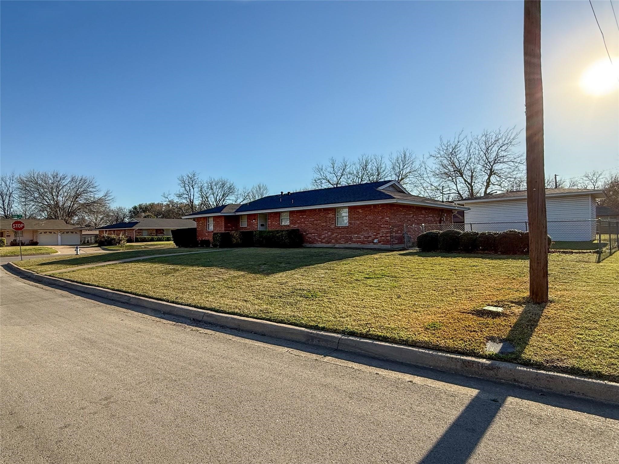240 Smith Street Burleson TX 76028