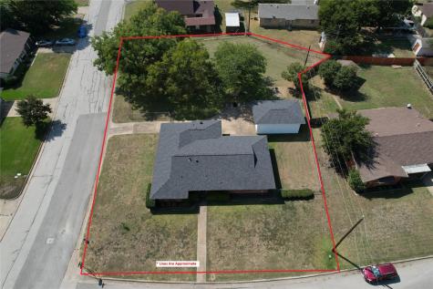 240 Smith Street Burleson TX 76028