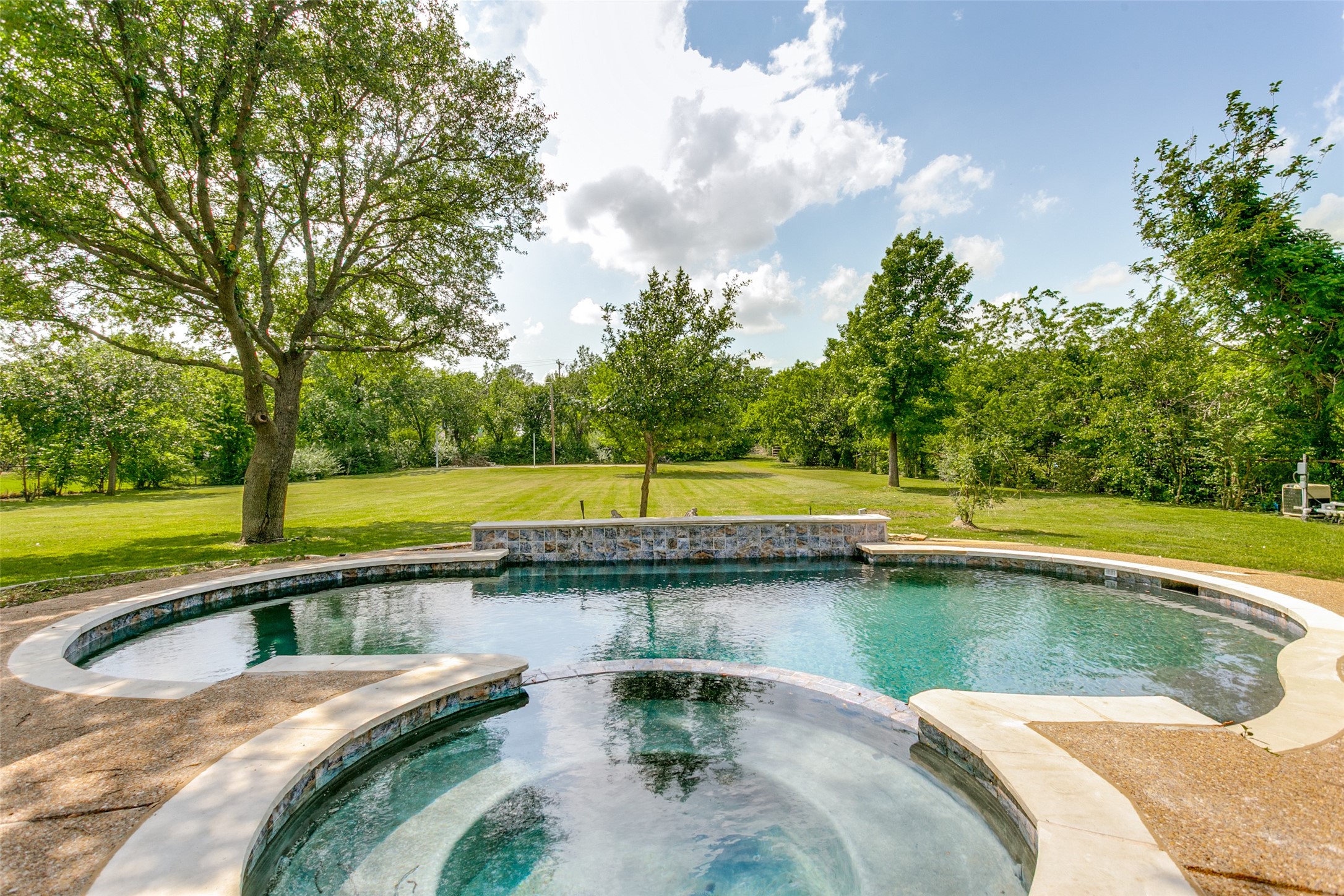 331 Lakeside Drive Shady Shores TX 76208