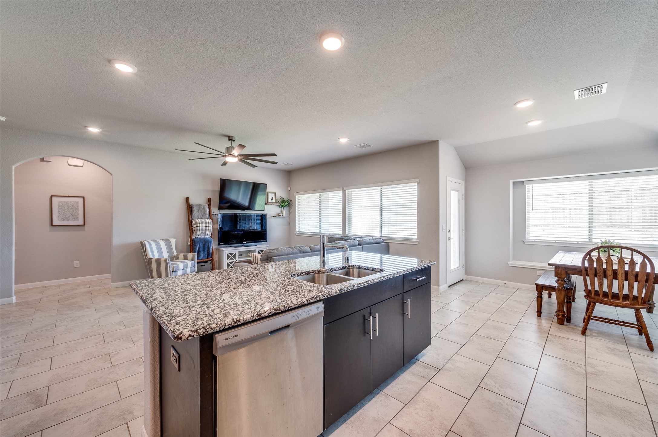 1305 Coyote Ridge Aubrey TX 76227