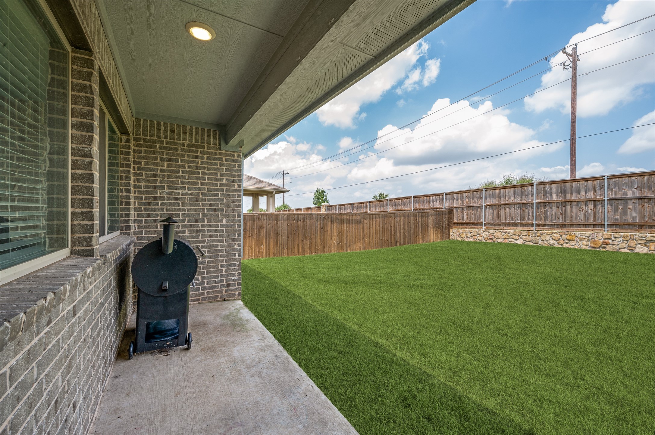 1305 Coyote Ridge Aubrey TX 76227