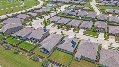 1305 Coyote Ridge Aubrey TX 76227