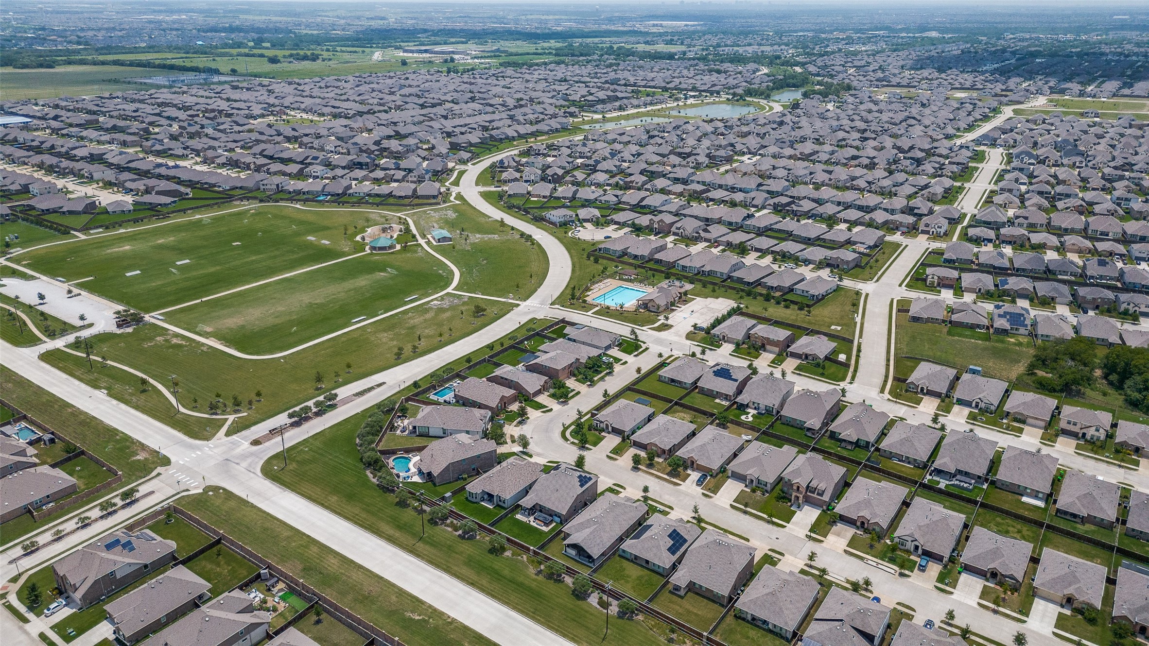 1305 Coyote Ridge Aubrey TX 76227