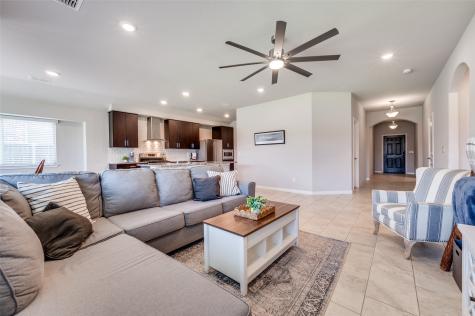 1305 Coyote Ridge Aubrey TX 76227