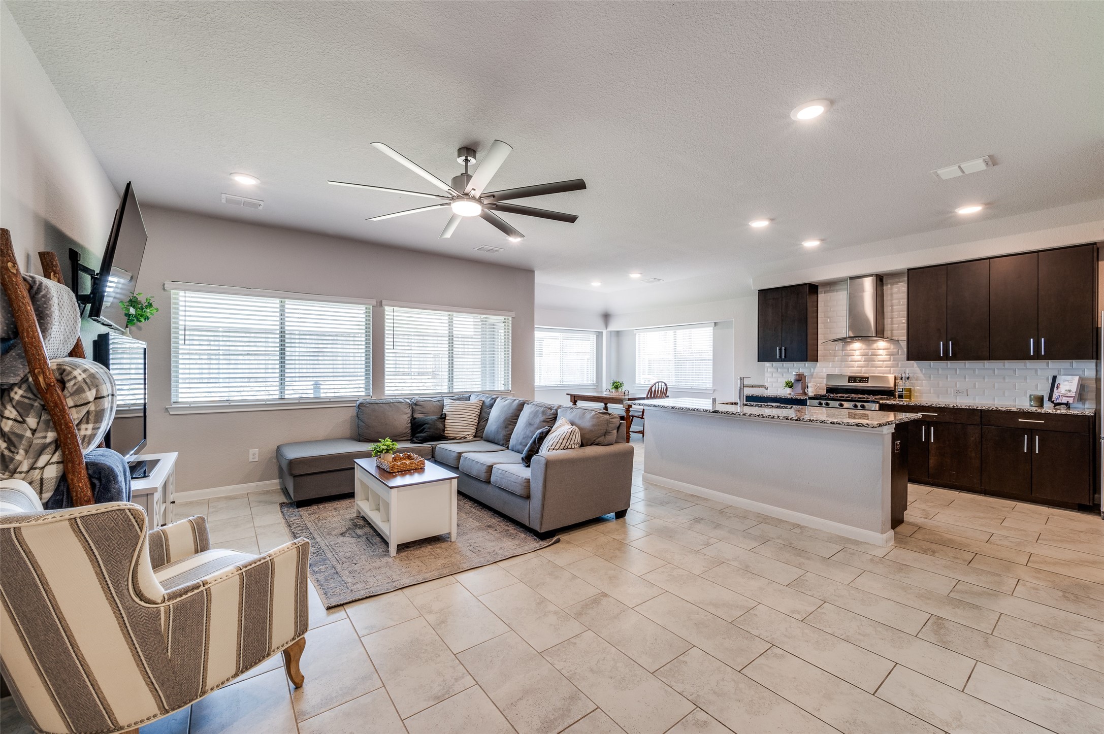 1305 Coyote Ridge Aubrey TX 76227