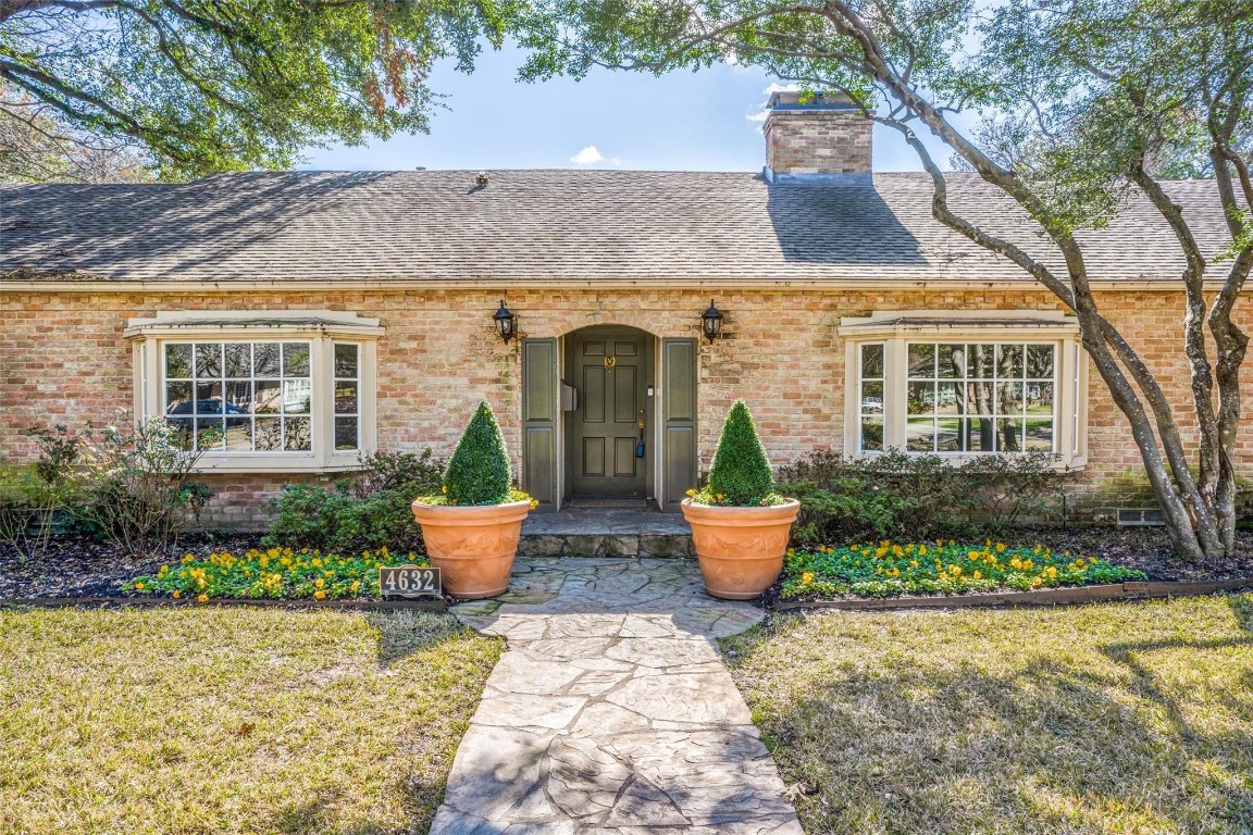 4632 Nashwood Lane Dallas TX 75244