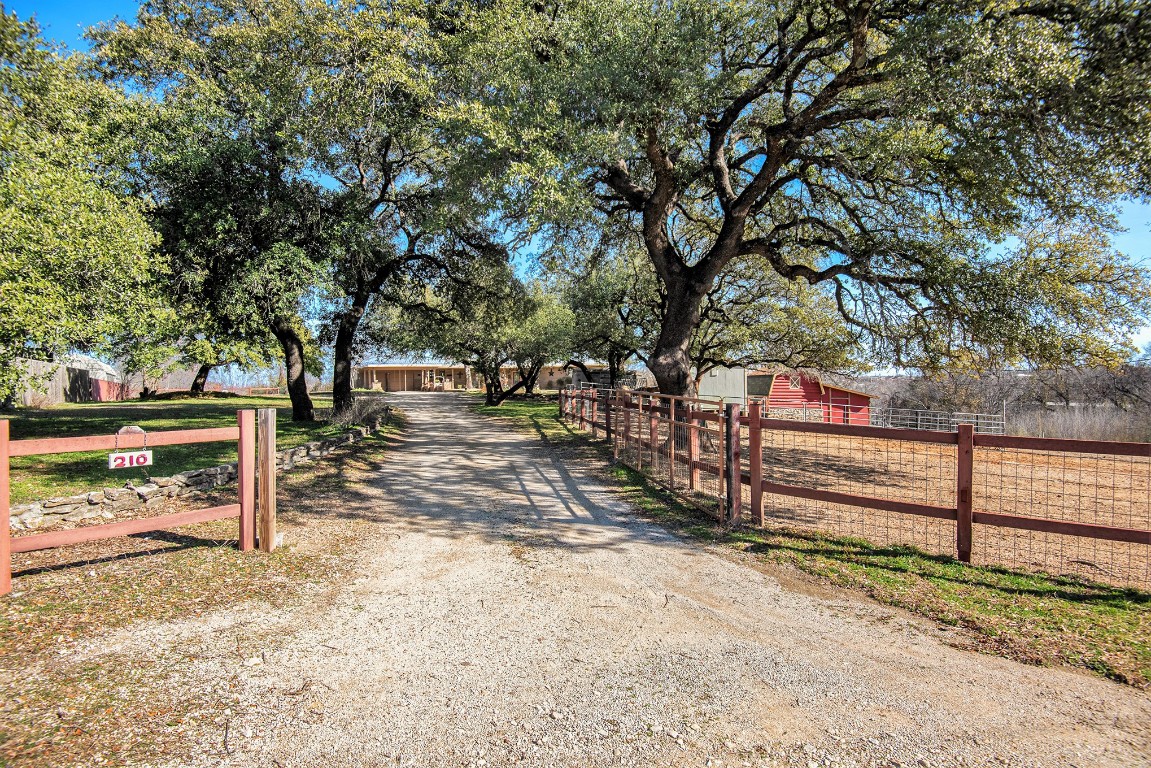 210 Oakridge Drive Weatherford TX 76086