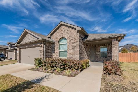 517 Vickie Street Crowley TX 76036