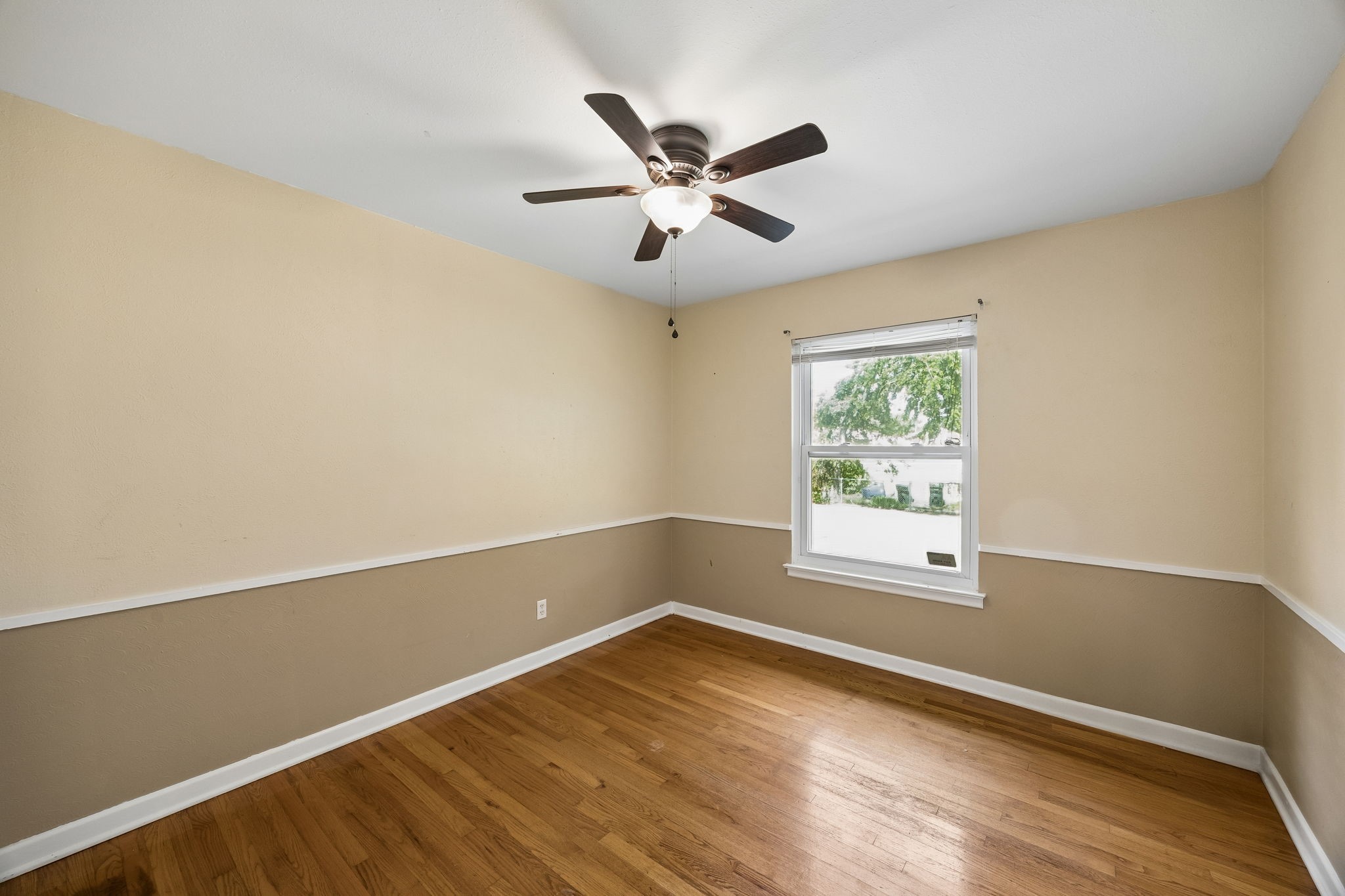 1216 Bluebird Lane Garland TX 75042