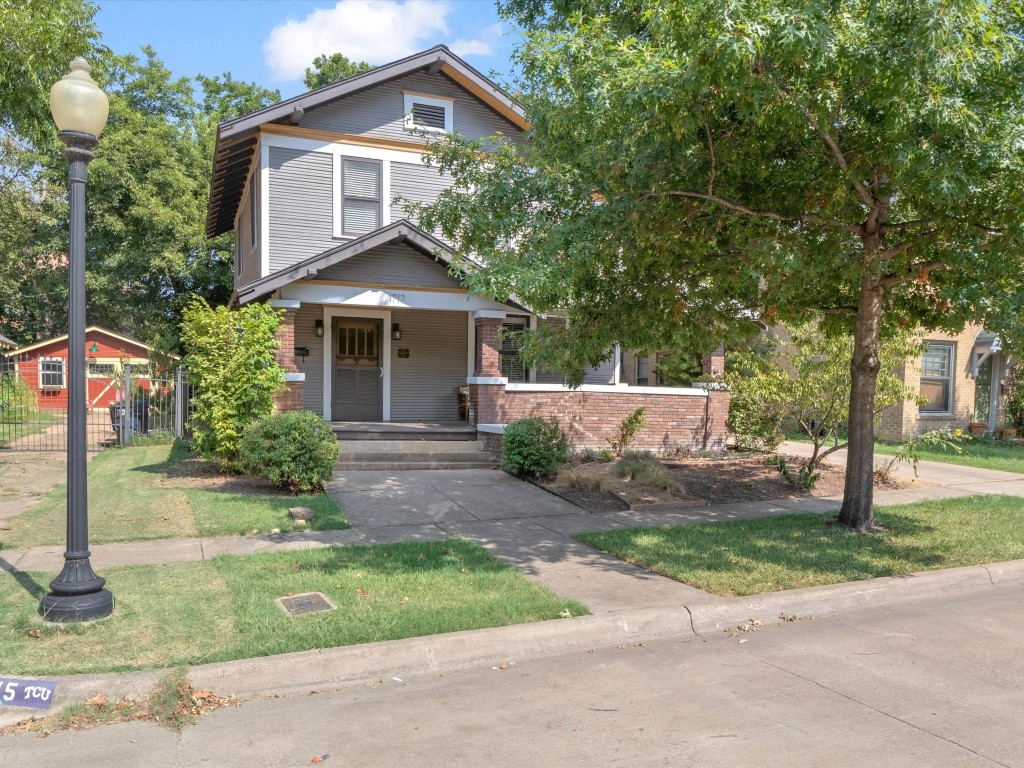 1717 College Avenue Fort Worth TX 76110
