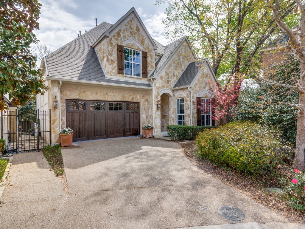 9106 Valley Chapel Lane Dallas TX 75220