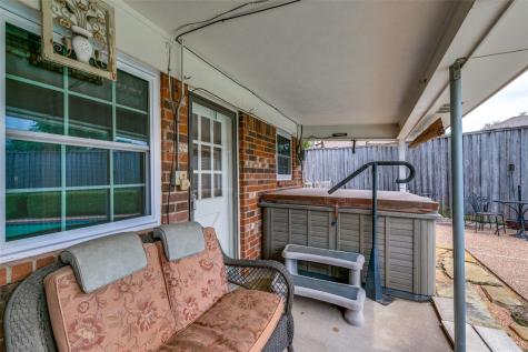 321 Kingsbridge Drive Garland TX 75040
