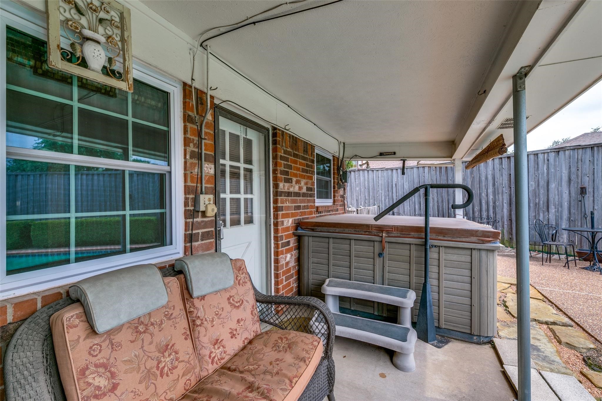 321 Kingsbridge Drive Garland TX 75040