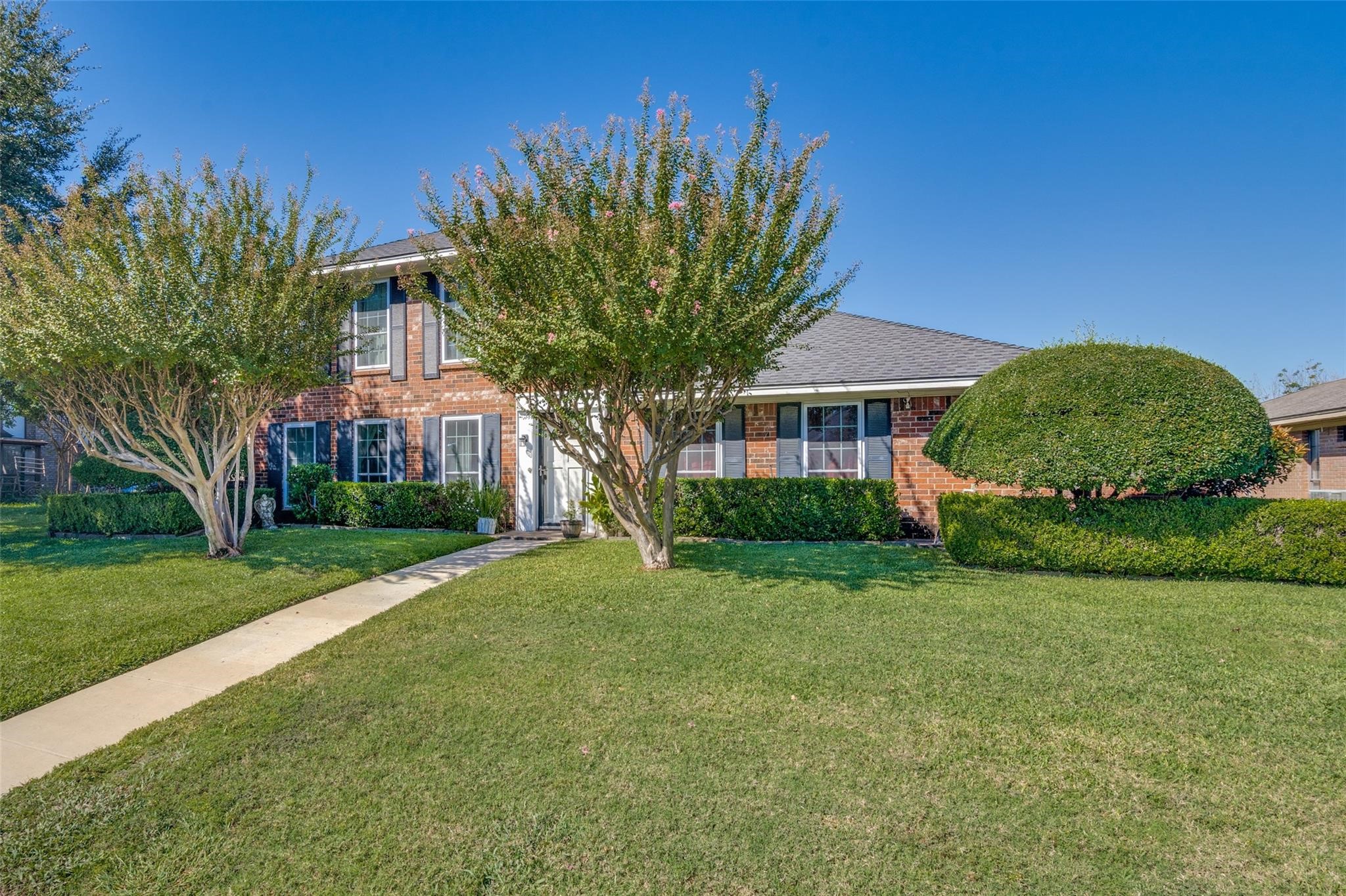 321 Kingsbridge Drive Garland TX 75040