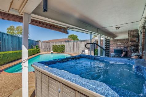 321 Kingsbridge Drive Garland TX 75040