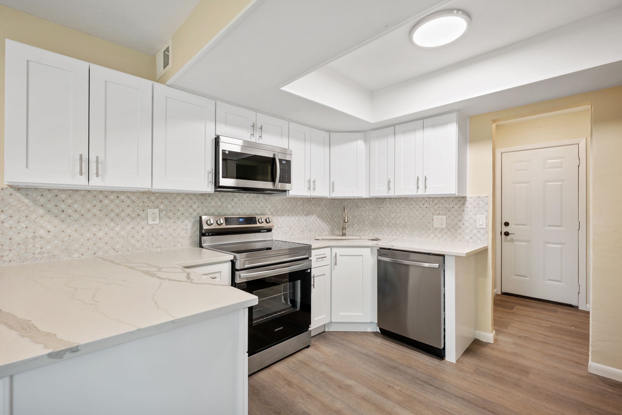 2671 Via Del Mar Carrollton TX 75006