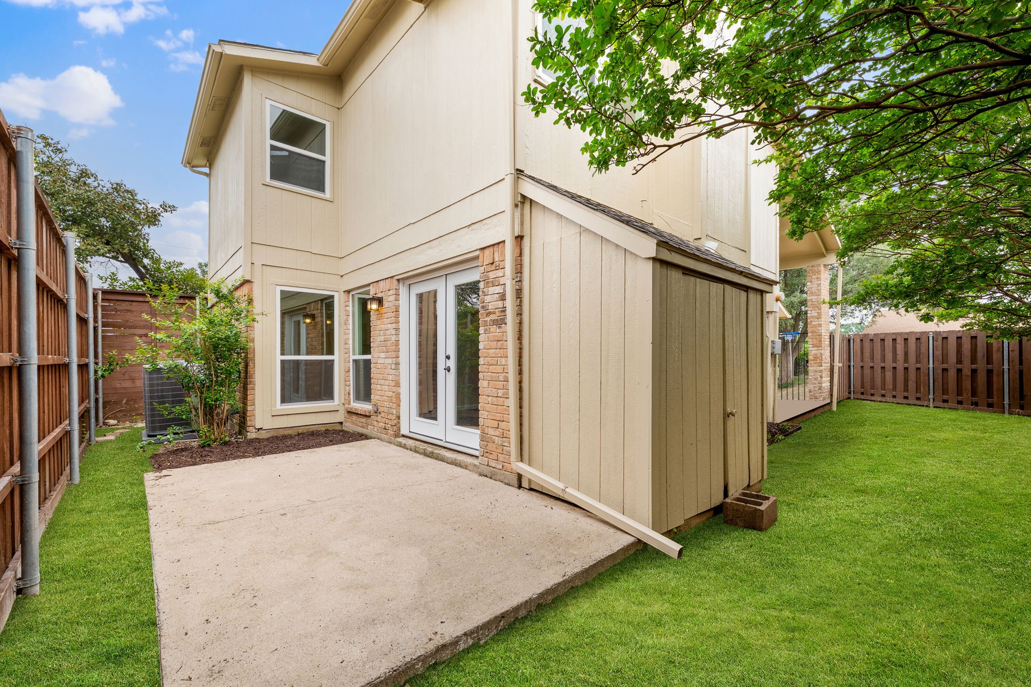 2671 Via Del Mar Carrollton TX 75006