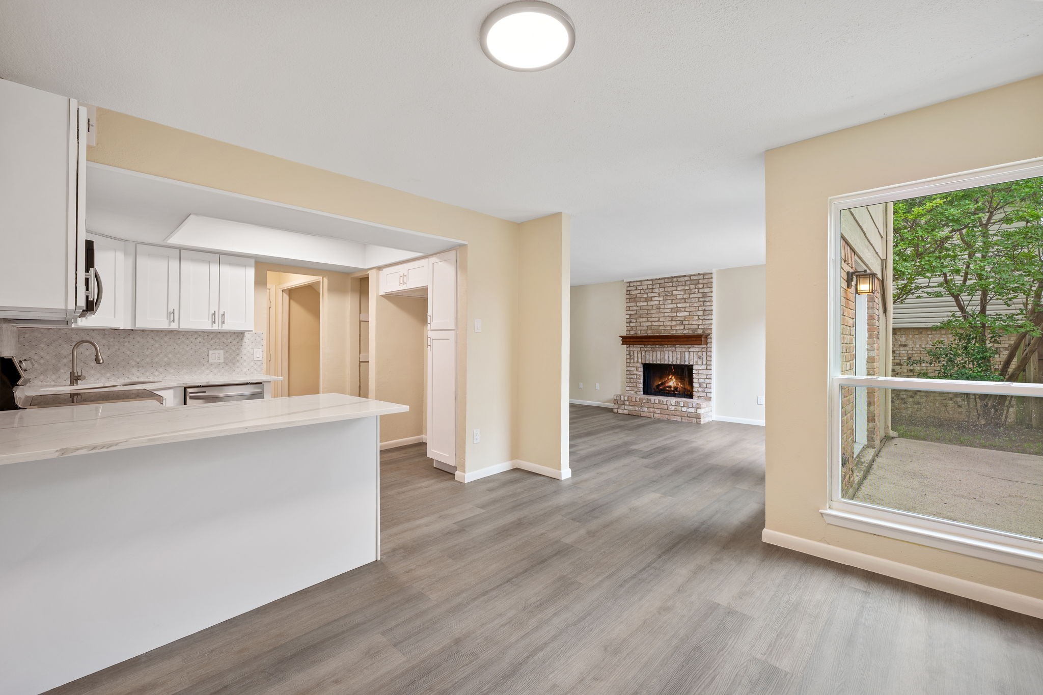 2671 Via Del Mar Carrollton TX 75006