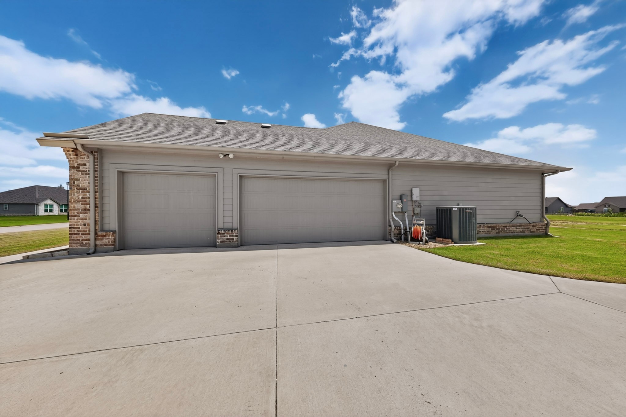 2721 Burr Oak Road Oak Ridge TX 75161