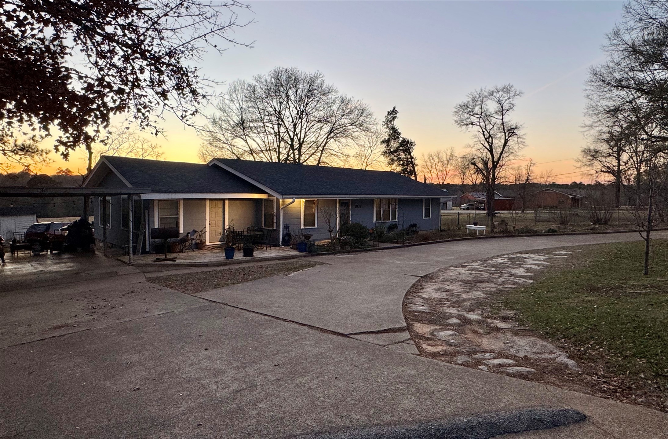 907 W Fordall Street Henderson TX 75652