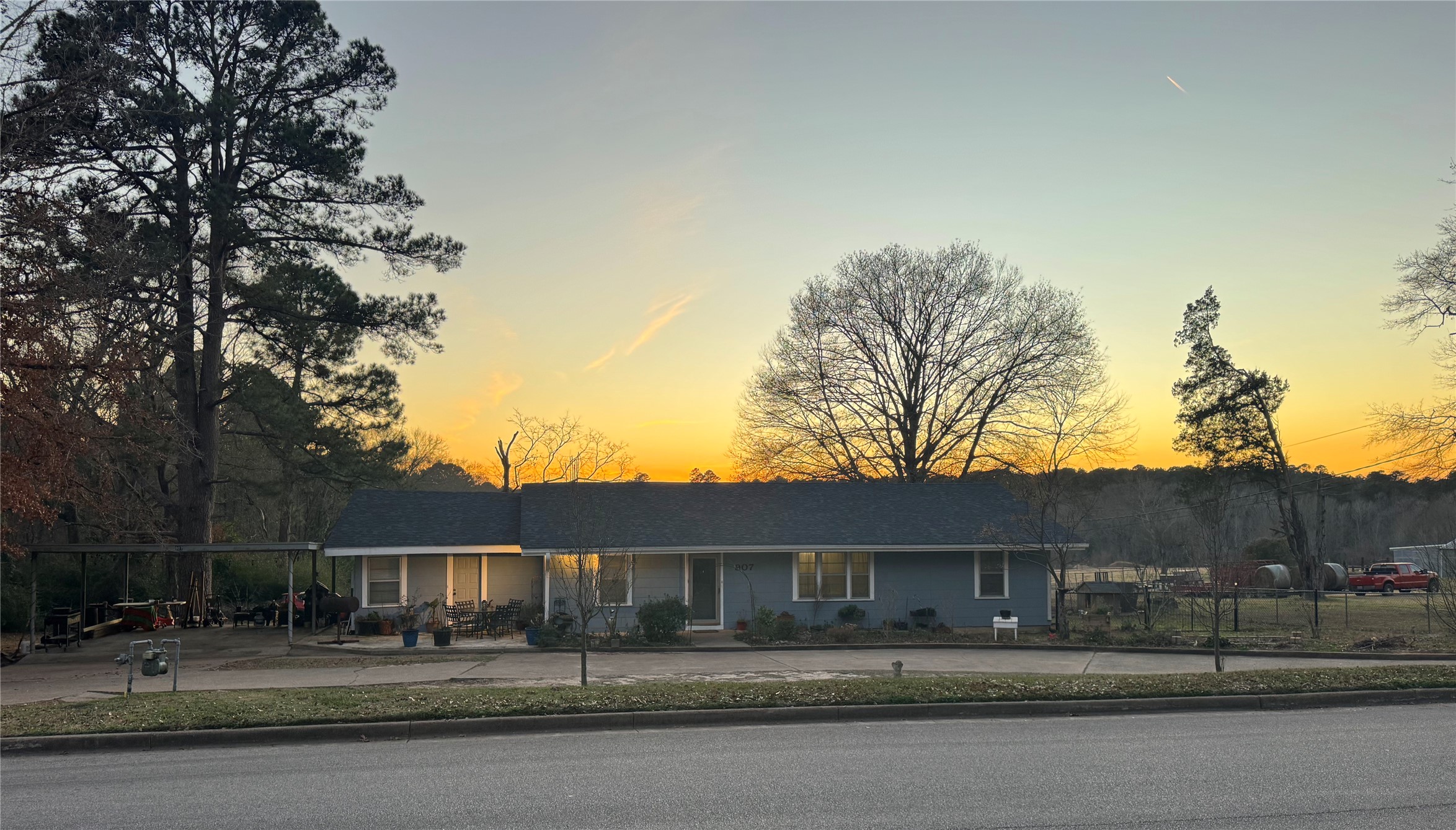 907 W Fordall Street Henderson TX 75652