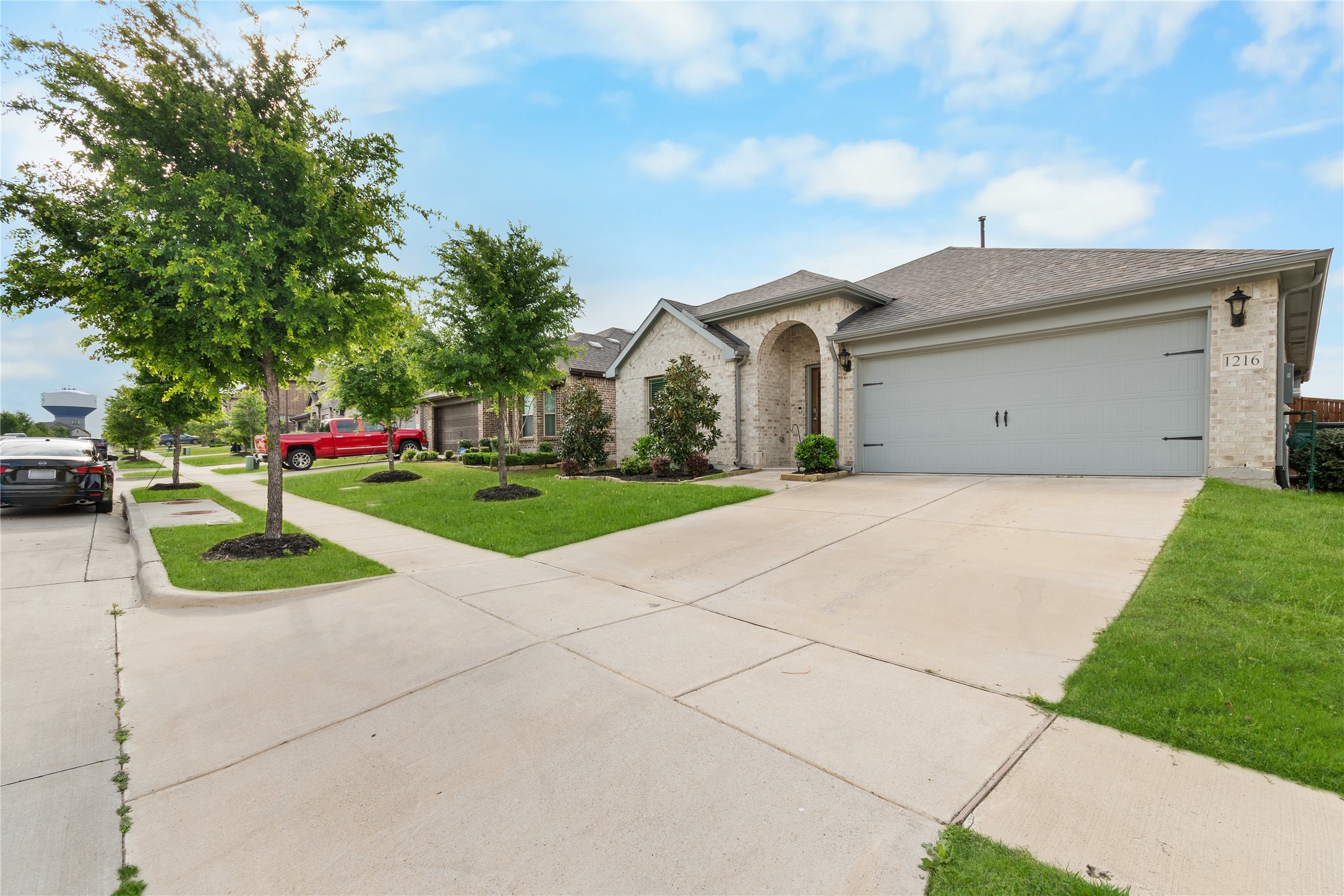 1216 Coyote Ridge Aubrey TX 76227