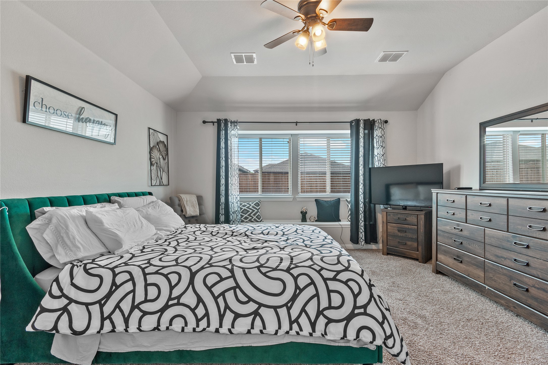 1216 Coyote Ridge Aubrey TX 76227