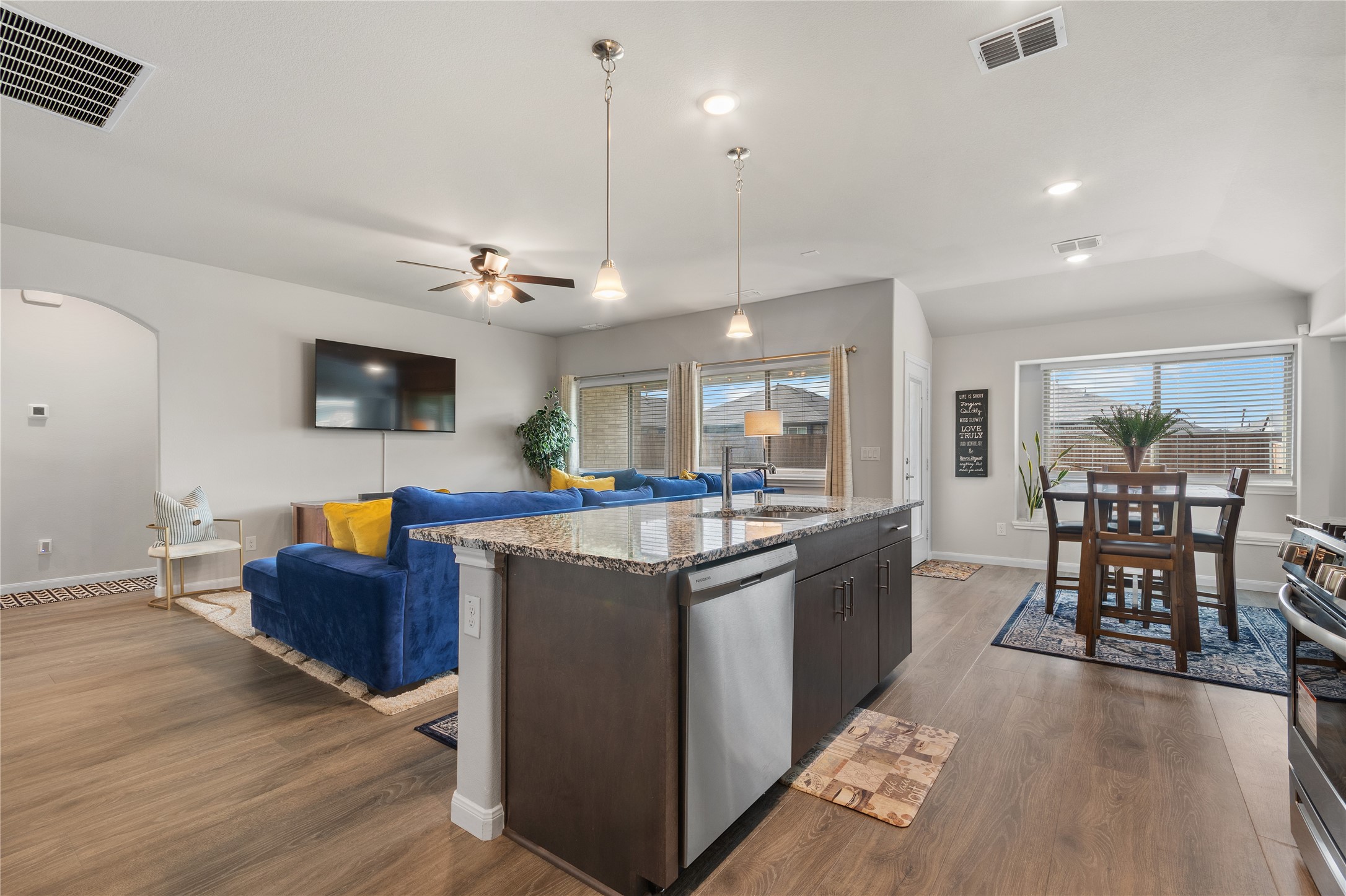 1216 Coyote Ridge Aubrey TX 76227