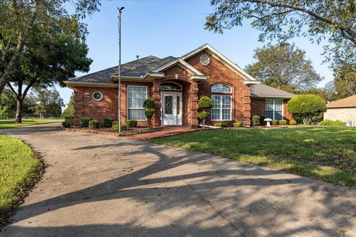 9513 Ravenswood Road Granbury TX 76049