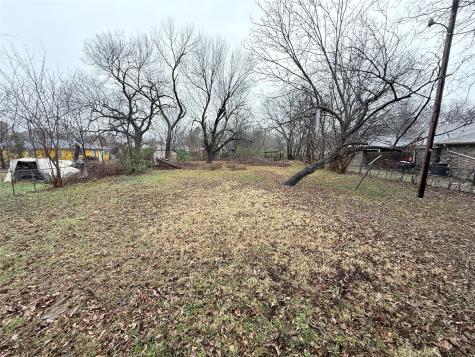 807 Kaufman Street Waxahachie TX 75165