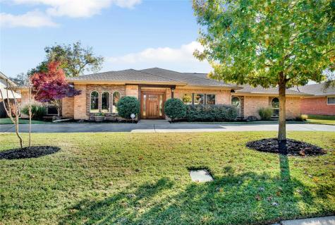 6824 Hunters Ridge Drive Dallas TX 75248