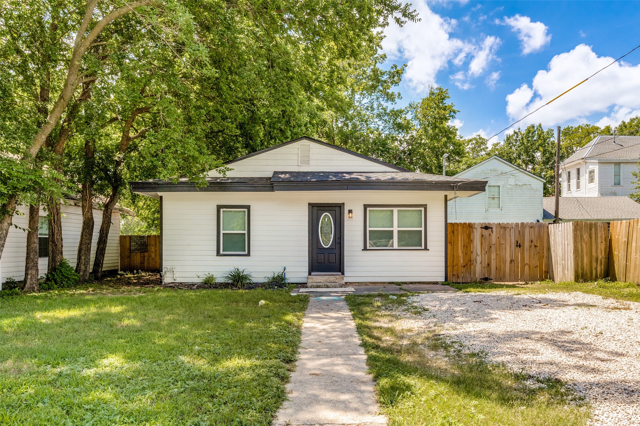 504 Davis Street Gainesville TX 76240