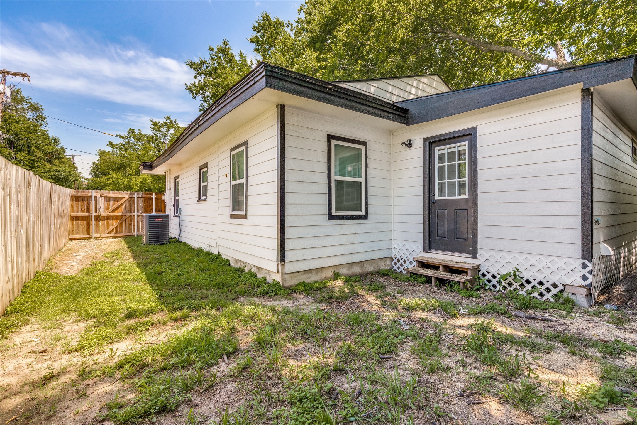 504 Davis Street Gainesville TX 76240