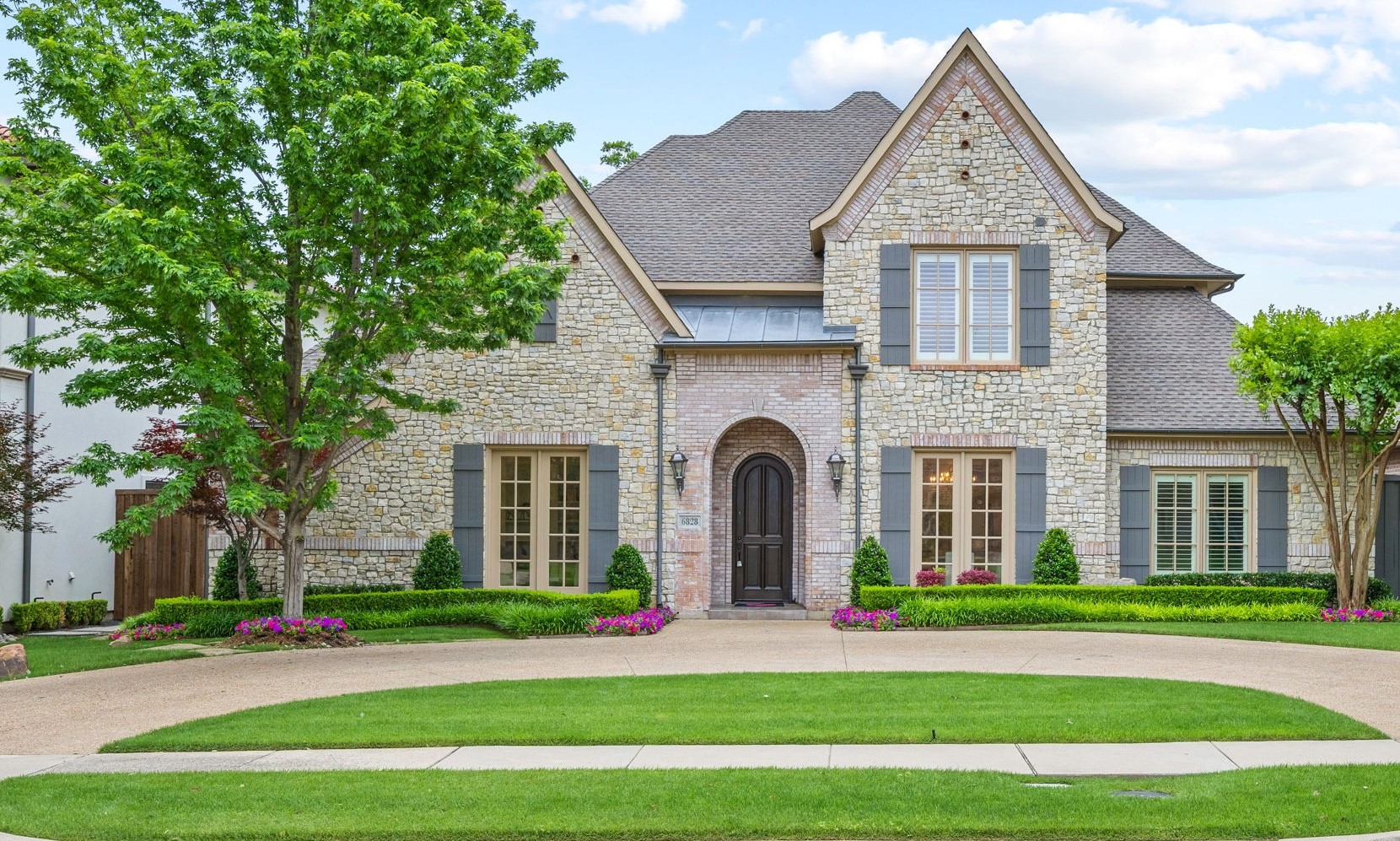 6828 Chevy Chase Avenue Dallas TX 75225