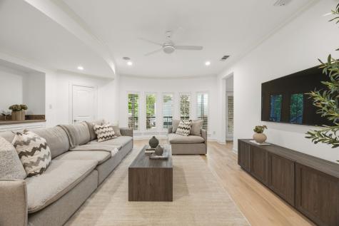6828 Chevy Chase Avenue Dallas TX 75225