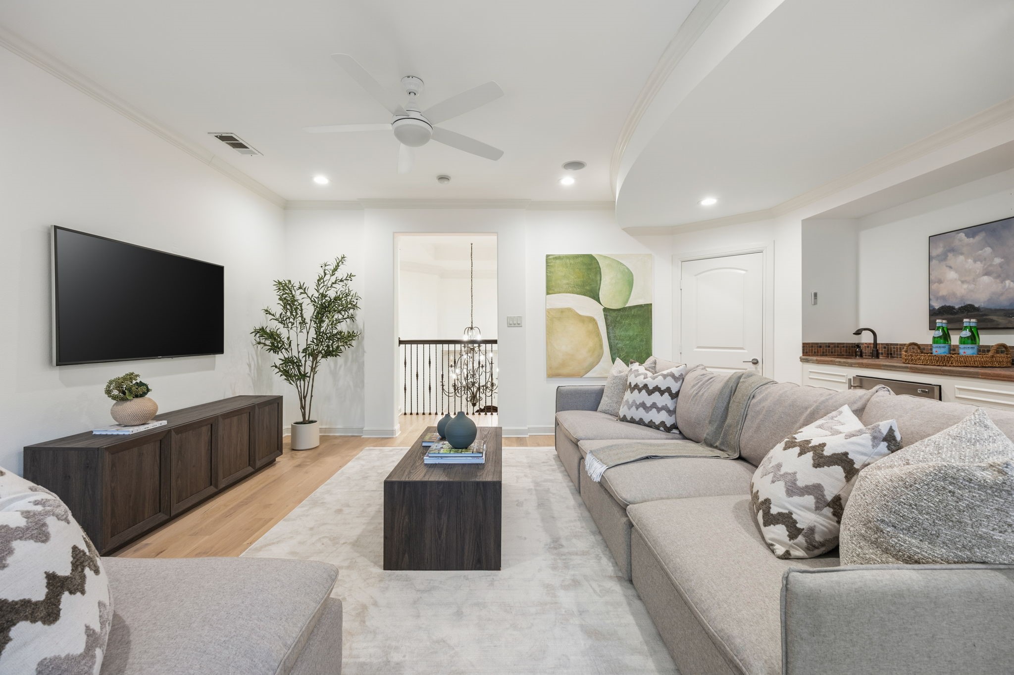 6828 Chevy Chase Avenue Dallas TX 75225