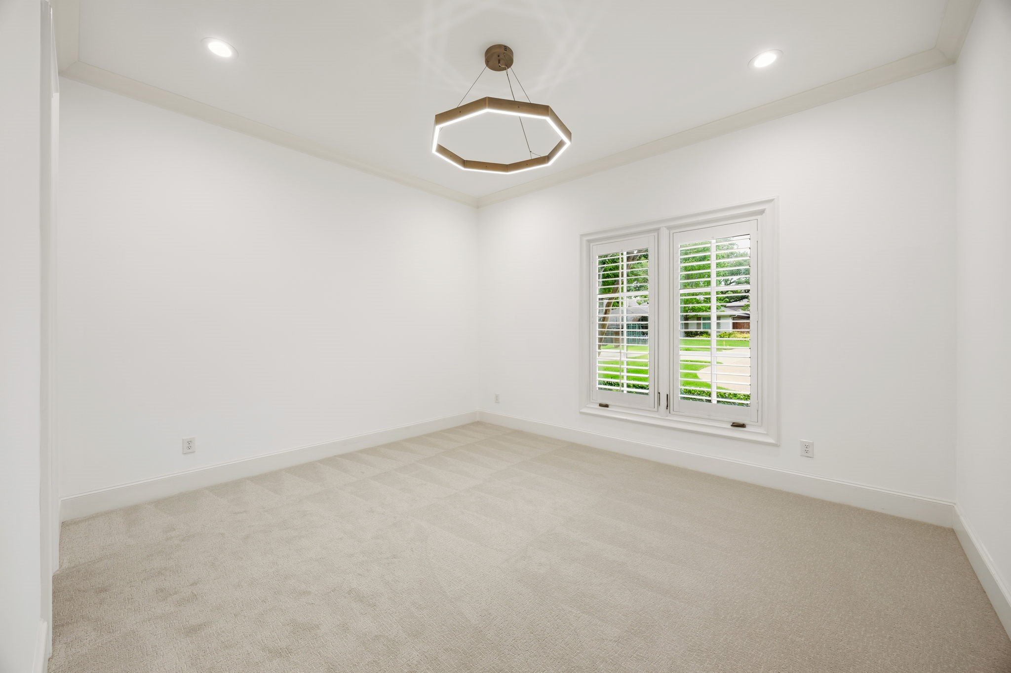 6828 Chevy Chase Avenue Dallas TX 75225