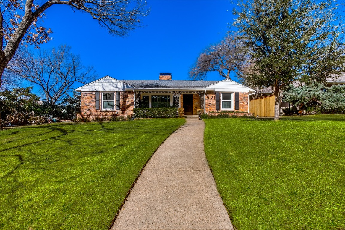 921 W Greenbriar Lane Dallas TX 75208