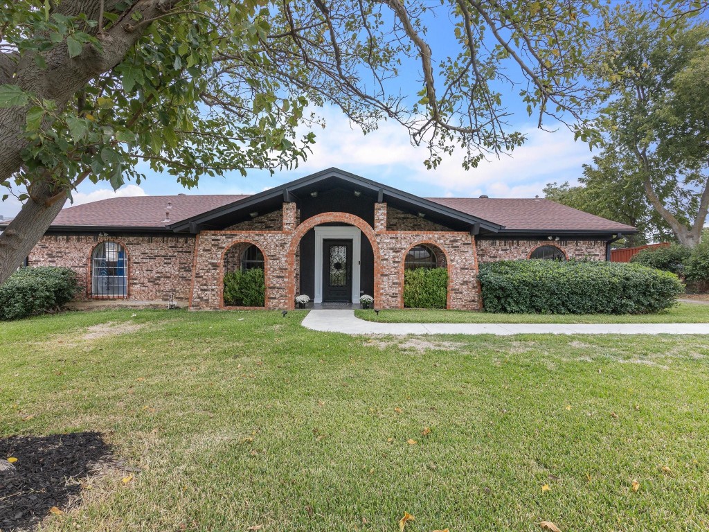 2416 Kings Country Drive Irving TX 75038