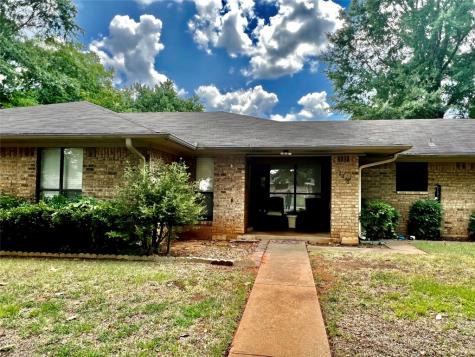 2210 Highland Park Drive Denison TX 75020